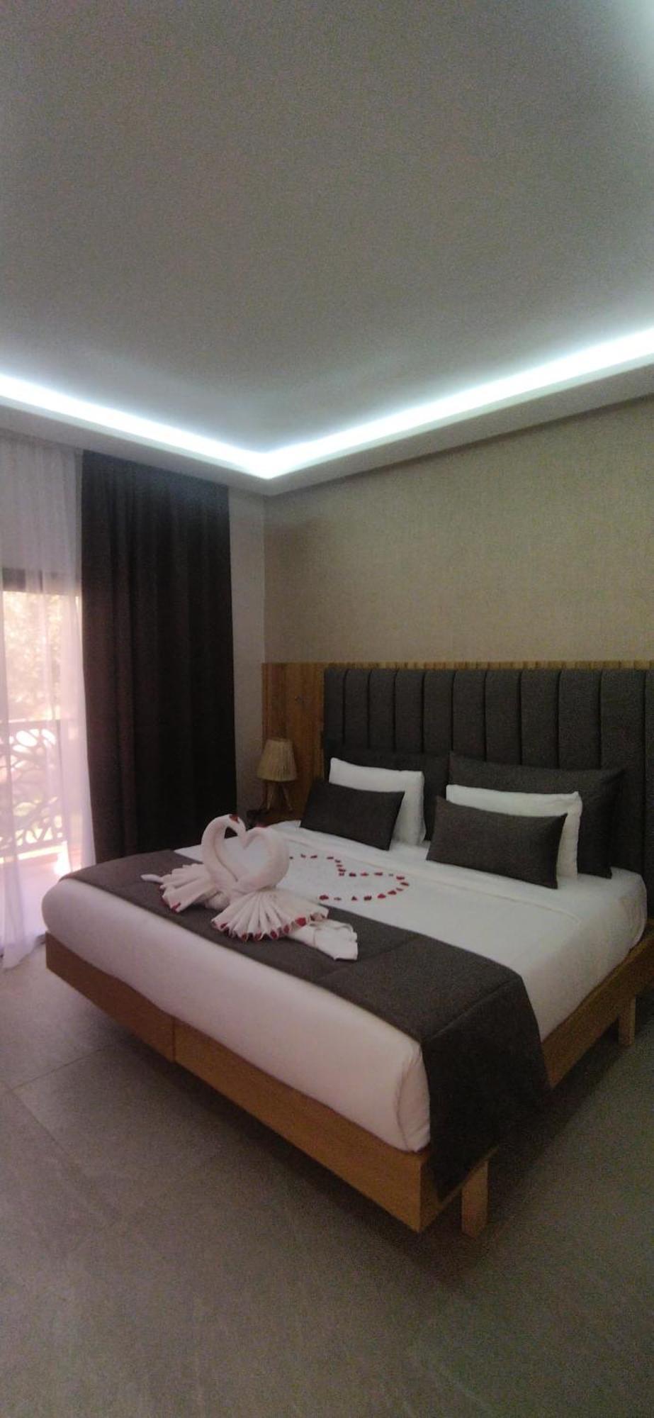 Ourika Camp Suites Hotel & Resort El Harkat Exterior photo